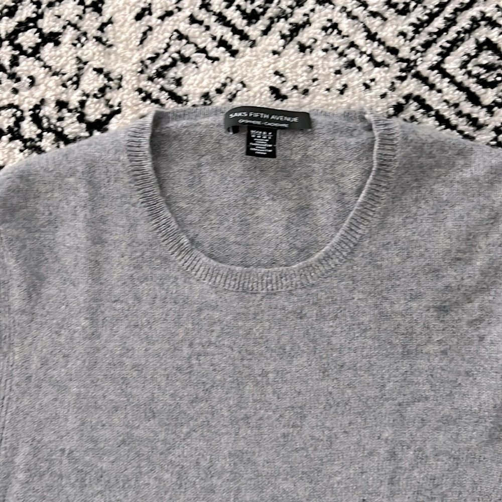 Womens Saks 5th 100% cashmere sweater - Picture 2 of 7